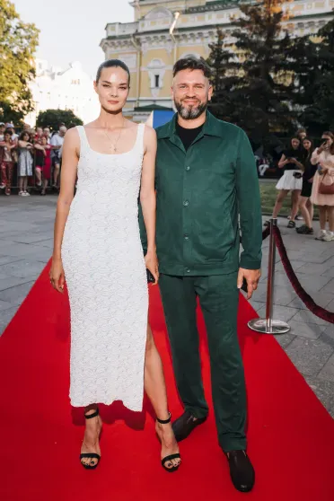 Светлана Бондарчук с мужем, Екатерина Климова, Михаил Пореченков и Никита Кологривый открыли фестиваль "Горький fest" Светлана Бондарчук с мужем, Екатерина Климова, Михаил Пореченков и Никита Кологривый открыли фестиваль "Горький fest"