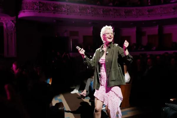 Светлана Бондарчук с мужем, Екатерина Климова, Михаил Пореченков и Никита Кологривый открыли фестиваль "Горький fest" Светлана Бондарчук с мужем, Екатерина Климова, Михаил Пореченков и Никита Кологривый открыли фестиваль "Горький fest"