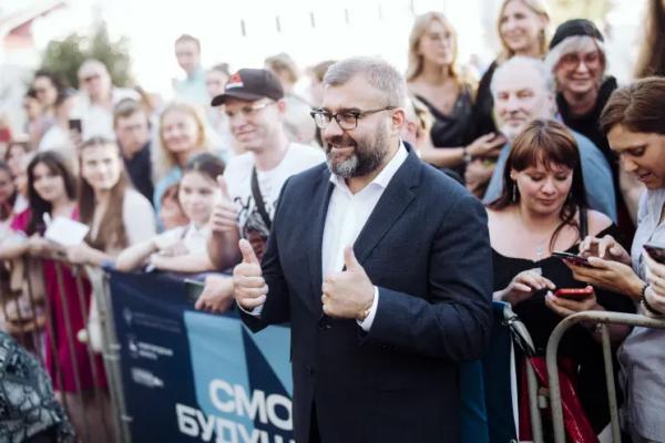 Светлана Бондарчук с мужем, Екатерина Климова, Михаил Пореченков и Никита Кологривый открыли фестиваль "Горький fest" Светлана Бондарчук с мужем, Екатерина Климова, Михаил Пореченков и Никита Кологривый открыли фестиваль "Горький fest"