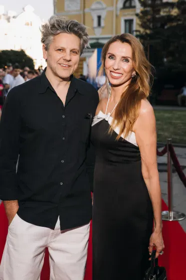 Светлана Бондарчук с мужем, Екатерина Климова, Михаил Пореченков и Никита Кологривый открыли фестиваль "Горький fest" Светлана Бондарчук с мужем, Екатерина Климова, Михаил Пореченков и Никита Кологривый открыли фестиваль "Горький fest"