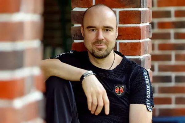 В сети обсуждают драму в семье Дмитрия Диброва: его жена якобы завела роман с женатым другом семьи и отцом шестерых детей В сети обсуждают драму в семье Дмитрия Диброва: его жена якобы завела роман с женатым другом семьи и отцом шестерых детей