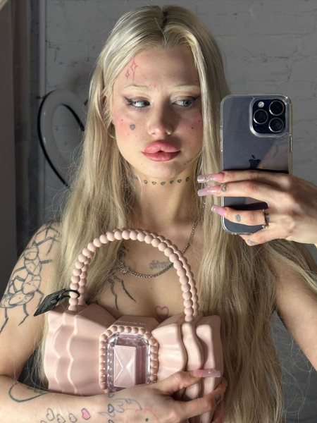 Хофманита Хофманита