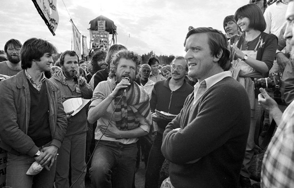 Герхард Шрёдер Герхард Шрёдер