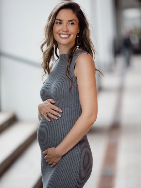 Агата Муцениеце похвасталась своим беременным животом (видео) Агата Муцениеце похвасталась своим беременным животом (видео)