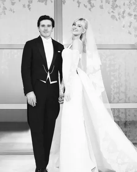 Бруклин Бекхэм и Никола Пельтц сыграли вторую свадьбу — и не пригласили на неё его родителей Бруклин Бекхэм и Никола Пельтц сыграли вторую свадьбу — и не пригласили на неё его родителей