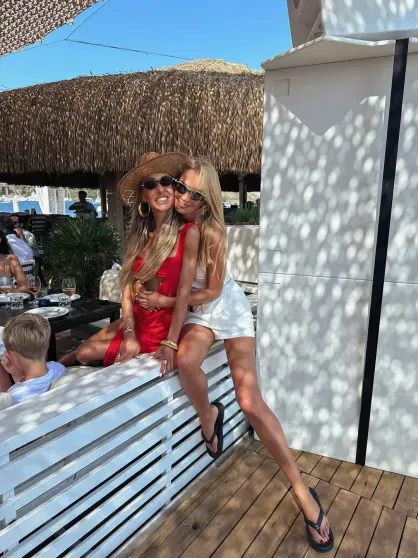 Частный самолёт, яхты и вечеринки: как Виктория Лопырёва 12 дней отмечала свой день рождения в Турции Частный самолёт, яхты и вечеринки: как Виктория Лопырёва 12 дней отмечала свой день рождения в Турции