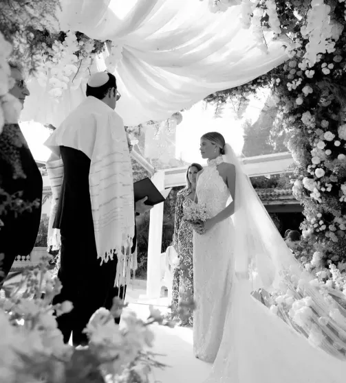 "Деньги сегодня абсолютно правят миром". Светский фотограф из Москвы Герман Ларкин рассказал о свадьбах Джеффа Безоса и Лорен Санчес, Бруклина Бекхэма и Николы Пельтц "Деньги сегодня абсолютно правят миром". Светский фотограф из Москвы Герман Ларкин рассказал о свадьбах Джеффа Безоса и Лорен Санчес, Бруклина Бекхэма и Николы Пельтц