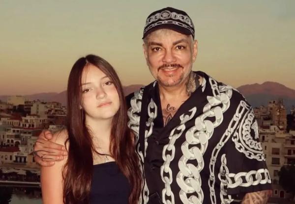 "Я ей уроков в этом не давал". Филипп Киркоров восхитился умением дочери отвечать на хейт "Я ей уроков в этом не давал". Филипп Киркоров восхитился умением дочери отвечать на хейт