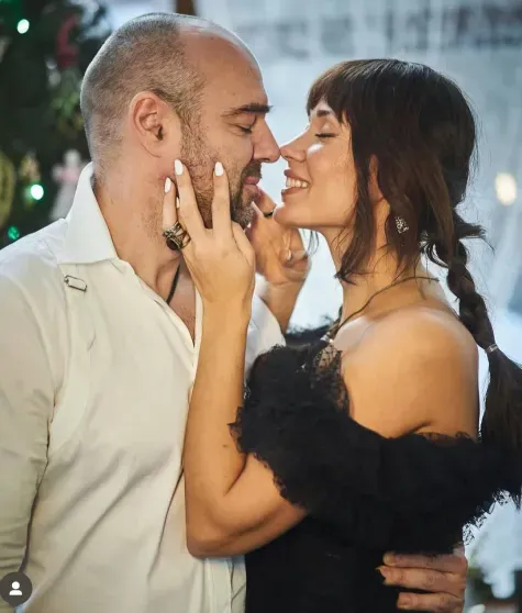 "Любовник" Полины Дибровой судится с бывшей женой за опеку над шестью детьми "Любовник" Полины Дибровой судится с бывшей женой за опеку над шестью детьми