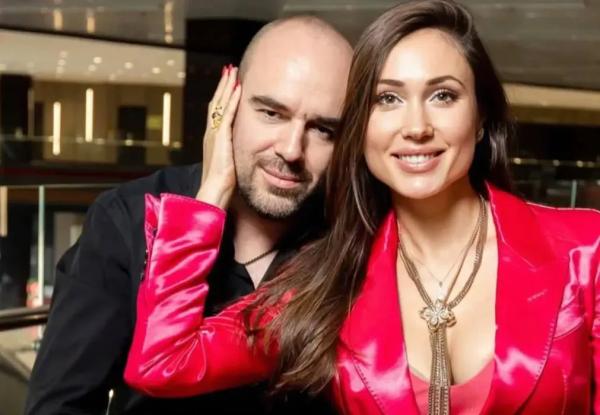 "Любовник" Полины Дибровой судится с бывшей женой за опеку над шестью детьми "Любовник" Полины Дибровой судится с бывшей женой за опеку над шестью детьми