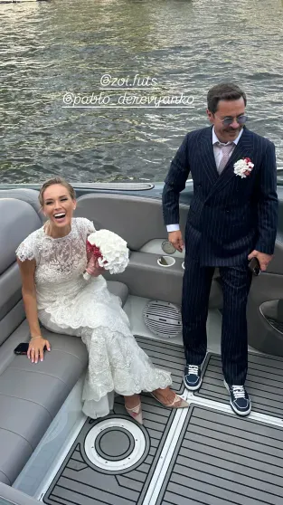 Михаил Галустян и Иванушки International, драка за букет невесты с участием дочери жениха и выкуп за 5 млн рублей: как прошла свадьба Павла Деревянко Михаил Галустян и Иванушки International, драка за букет невесты с участием дочери жениха и выкуп за 5 млн рублей: как прошла свадьба Павла Деревянко