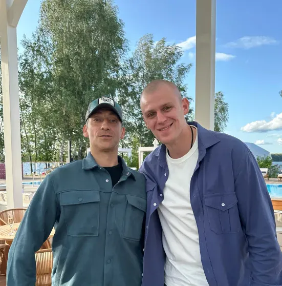 Михаил Галустян и Иванушки International, драка за букет невесты с участием дочери жениха и выкуп за 5 млн рублей: как прошла свадьба Павла Деревянко Михаил Галустян и Иванушки International, драка за букет невесты с участием дочери жениха и выкуп за 5 млн рублей: как прошла свадьба Павла Деревянко