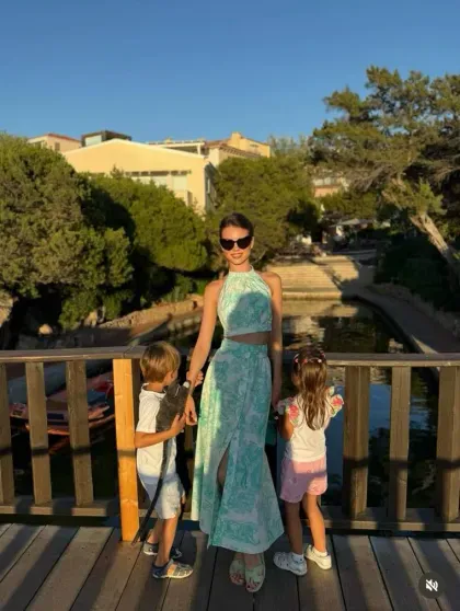 "Мисс Россия — 2018" Юлия Полячихина показала редкие фото с детьми от олигарха Рустама Тарико "Мисс Россия — 2018" Юлия Полячихина показала редкие фото с детьми от олигарха Рустама Тарико