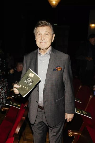 Алеся Кафельникова, Лариса Долина, Михаил Шуфутинский и другие на премьере мюзикла "Вальс-бостон"
Алеся Кафельникова, Лариса Долина, Михаил Шуфутинский и другие на премьере мюзикла "Вальс-бостон"