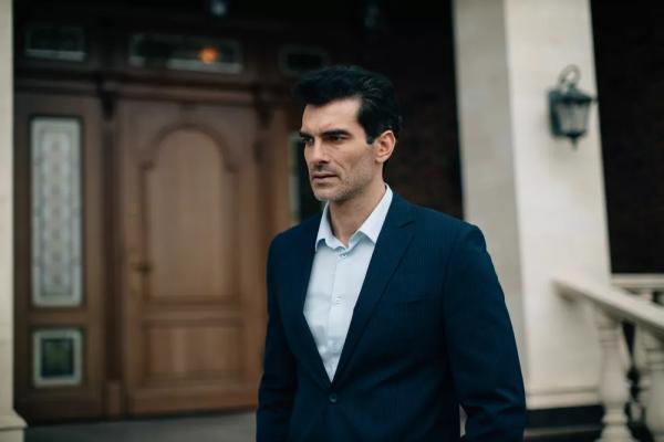 Звезда турецких сериалов Алим Хоконов: "Я не мечтатель. Я достигатор"
Звезда турецких сериалов Алим Хоконов: "Я не мечтатель. Я достигатор"