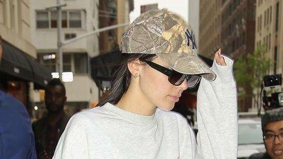 Пять стильных вещей, которые стоит украсть у мужчины Пять стильных вещей, которые стоит украсть у мужчины