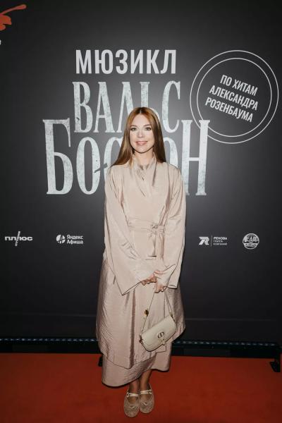 Алеся Кафельникова, Лариса Долина, Михаил Шуфутинский и другие на премьере мюзикла "Вальс-бостон"
Алеся Кафельникова, Лариса Долина, Михаил Шуфутинский и другие на премьере мюзикла "Вальс-бостон"