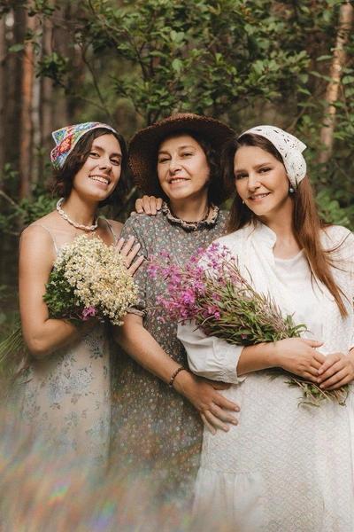 «Эта профессия — и мечта, и ремесло, чтобы кормить детей»: Глафира Тарханова о съемках с сестрой, большой семье и взрослении старшего сына «Эта профессия — и мечта, и ремесло, чтобы кормить детей»: Глафира Тарханова о съемках с сестрой, большой семье и взрослении старшего сына