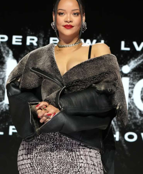 Стильная альтернатива леопарду: как носить змеиный принт осенью Стильная альтернатива леопарду: как носить змеиный принт осенью