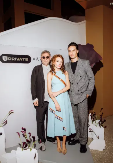 Юлия Барановская с сыном, Полина Гагарина, Максим Матвеев и Леонид Ярмольник на дне рождения ресторана Avrora Юлия Барановская с сыном, Полина Гагарина, Максим Матвеев и Леонид Ярмольник на дне рождения ресторана Avrora