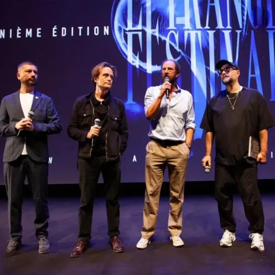 Поздравление на русском, два торта и встреча с Мишель Лами: Кирилл Серебренников показал, как отметил 56-летие в Париже Поздравление на русском, два торта и встреча с Мишель Лами: Кирилл Серебренников показал, как отметил 56-летие в Париже