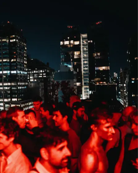 Сальма Хайек с дочерью, Machine Gun Kelly, Дакота Джонсон и супермодели посетили модную вечеринку в Нью-Йорке Сальма Хайек с дочерью, Machine Gun Kelly, Дакота Джонсон и супермодели посетили модную вечеринку в Нью-Йорке