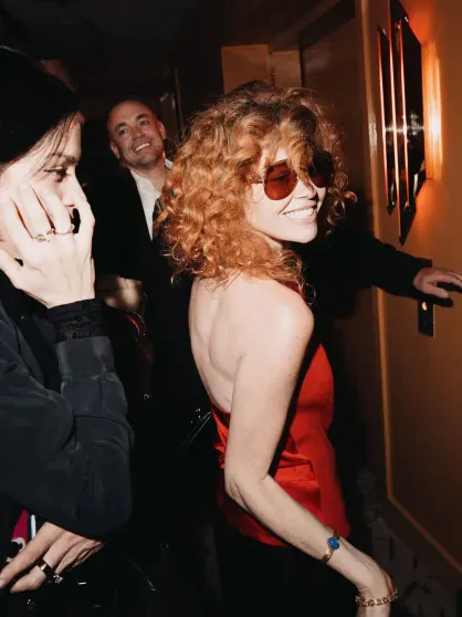 Сальма Хайек с дочерью, Machine Gun Kelly, Дакота Джонсон и супермодели посетили модную вечеринку в Нью-Йорке Сальма Хайек с дочерью, Machine Gun Kelly, Дакота Джонсон и супермодели посетили модную вечеринку в Нью-Йорке