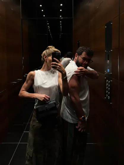 "Широта мышления". Анастасия Миронова ответила на критику после скандала вокруг дизайна стаканов, в котором увидели намёк на оральный секс "Широта мышления". Анастасия Миронова ответила на критику после скандала вокруг дизайна стаканов, в котором увидели намёк на оральный секс