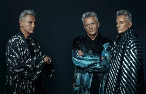 Олег Меньшиков: "Я не завишу от реакции зала"
Олег Меньшиков: "Я не завишу от реакции зала"