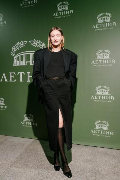 Павел и Зепюр Прилучные, Мария Миногарова и Александр Горчилин: премьера нового сезона "Тонкого вкуса"
Павел и Зепюр Прилучные, Мария Миногарова и Александр Горчилин: премьера нового сезона "Тонкого вкуса"