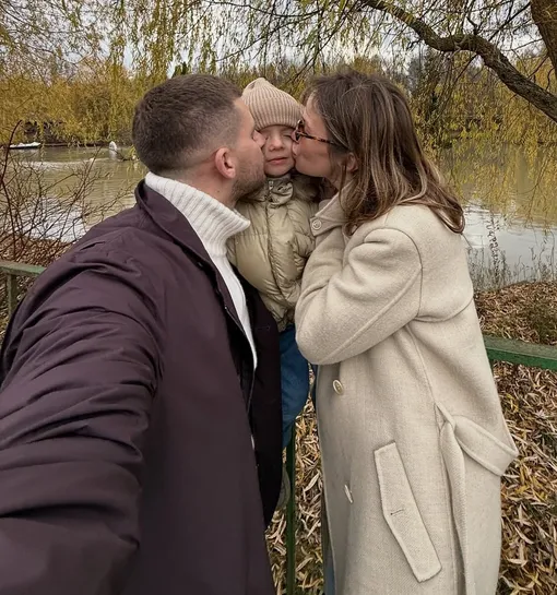 «Ошибки друг друга простим. Люблю тебя»: певица Алекса снялась в объятиях мужа после воссоединения «Ошибки друг друга простим. Люблю тебя»: певица Алекса снялась в объятиях мужа после воссоединения