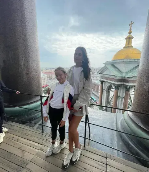 47-летняя Оксана Фёдорова приняла участие в турнире по бальным танцам