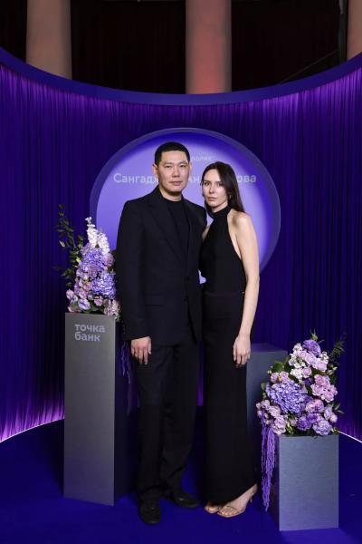 Павел и Зепюр Прилучные, Мария Миногарова и Александр Горчилин: премьера нового сезона "Тонкого вкуса"
Павел и Зепюр Прилучные, Мария Миногарова и Александр Горчилин: премьера нового сезона "Тонкого вкуса"