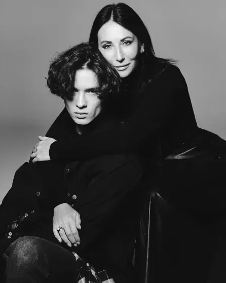 "Какой красивый парень". В сети обсуждают 18-летнего сына Алики Смеховой "Какой красивый парень". В сети обсуждают 18-летнего сына Алики Смеховой