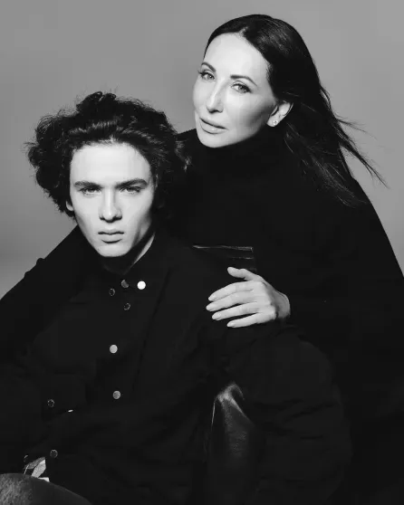 "Какой красивый парень". В сети обсуждают 18-летнего сына Алики Смеховой "Какой красивый парень". В сети обсуждают 18-летнего сына Алики Смеховой