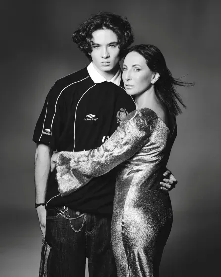 "Какой красивый парень". В сети обсуждают 18-летнего сына Алики Смеховой "Какой красивый парень". В сети обсуждают 18-летнего сына Алики Смеховой