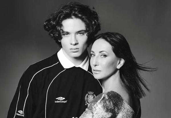 "Какой красивый парень". В сети обсуждают 18-летнего сына Алики Смеховой "Какой красивый парень". В сети обсуждают 18-летнего сына Алики Смеховой