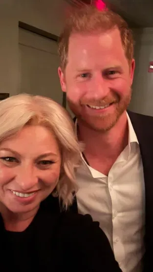 Меган Маркл и принц Гарри встретились со звёздным астрологом из России Меган Маркл и принц Гарри встретились со звёздным астрологом из России