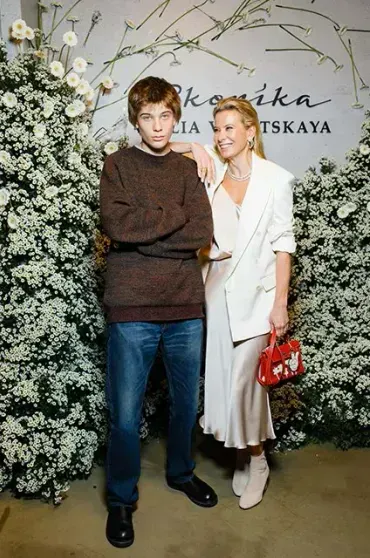 "Мы боремся". Юлия Высоцкая впервые рассказала о состоянии дочери Маши после аварии и комы