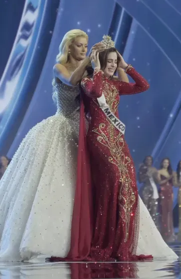 В конкурсе "Мисс Вселенная" победила участница из Мексики &mdash; после грандиозного скандала с организатором