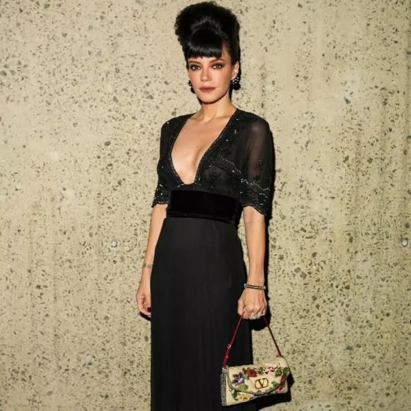 Лили Аллен и Дакота Джонсон высмеяли любовницу Дэвида Харбора на телешоу
Лили Аллен и Дакота Джонсон высмеяли любовницу Дэвида Харбора на телешоу