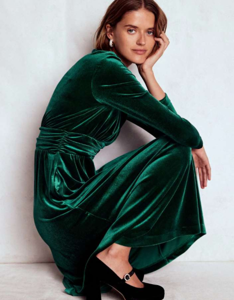 Наряжаемся: 5 лучших платьев для встречи нового года Наряжаемся: 5 лучших платьев для встречи нового года