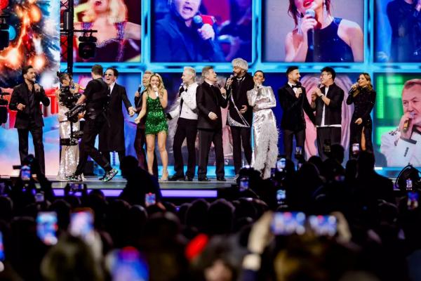 Алсу, Киркоров, Чеботина и другие: легенды на "Песне года-2025"
Алсу, Киркоров, Чеботина и другие: легенды на "Песне года-2025"