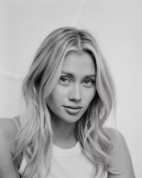 Маш Милаш: "Мне невероятно повезло с проектами и с людьми"
Маш Милаш: "Мне невероятно повезло с проектами и с людьми"