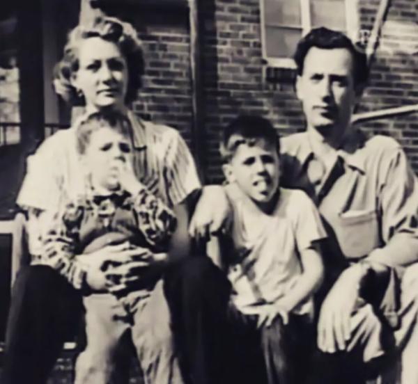 
                Сильвестр Сталлоне рассказал, за что до сих пор в обиде на родителей            