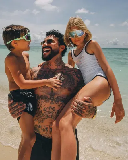 "Я не второстепенная личность". 11-летняя дочь Тимати рассказала об известности и отношениях с отцом "Я не второстепенная личность". 11-летняя дочь Тимати рассказала об известности и отношениях с отцом