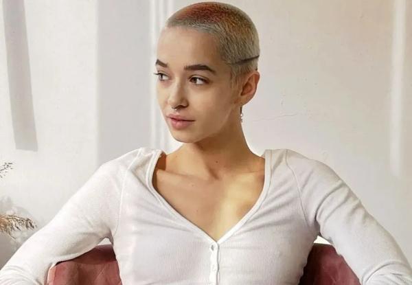 "Мой ребёнок не выжил". Блогерша Айша Чигга потеряла ребёнка после домашних родов в воде "Мой ребёнок не выжил". Блогерша Айша Чигга потеряла ребёнка после домашних родов в воде