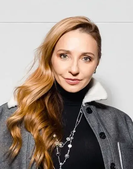 "Отлично проделанная работа". На Spletnik обсуждают "новое" лицо 50-летней Татьяны Навки "Отлично проделанная работа". На Spletnik обсуждают "новое" лицо 50-летней Татьяны Навки