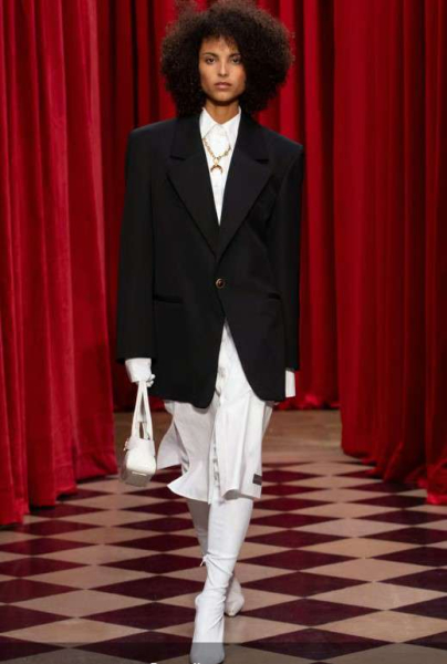 В офис как на подиум: нескучные тренды для работы и не только