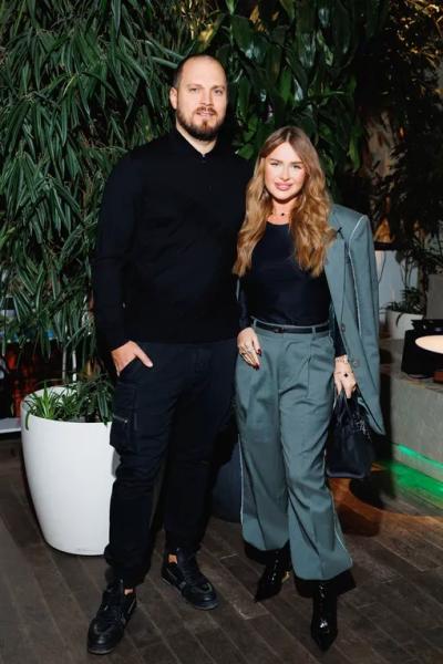 Неделя ярких событий: Юлия Савичева, Helen Yes, Полина Аскери и Константин Гайдай блистали на мероприятиях Неделя ярких событий: Юлия Савичева, Helen Yes, Полина Аскери и Константин Гайдай блистали на мероприятиях